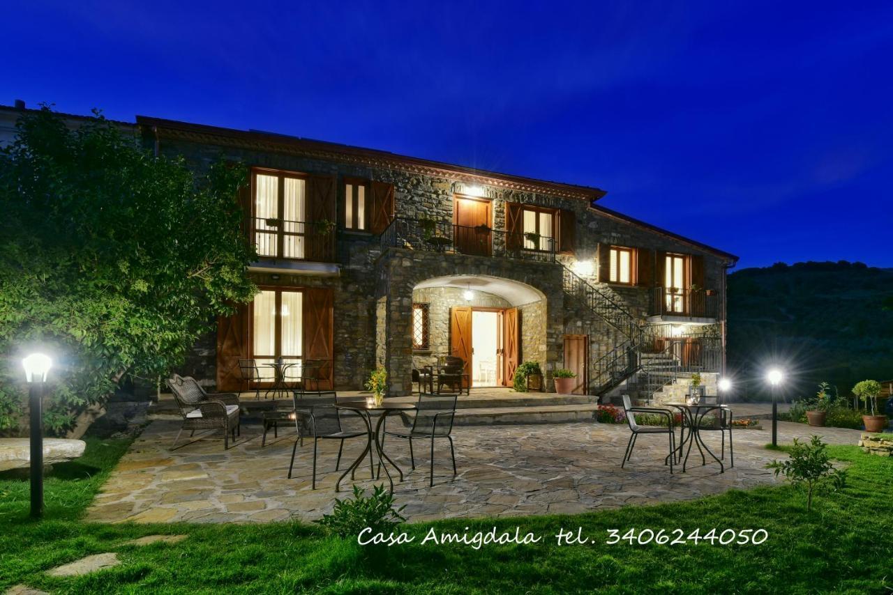 Casa Amigdala Acomodação com café da manhã Castellabate Exterior foto